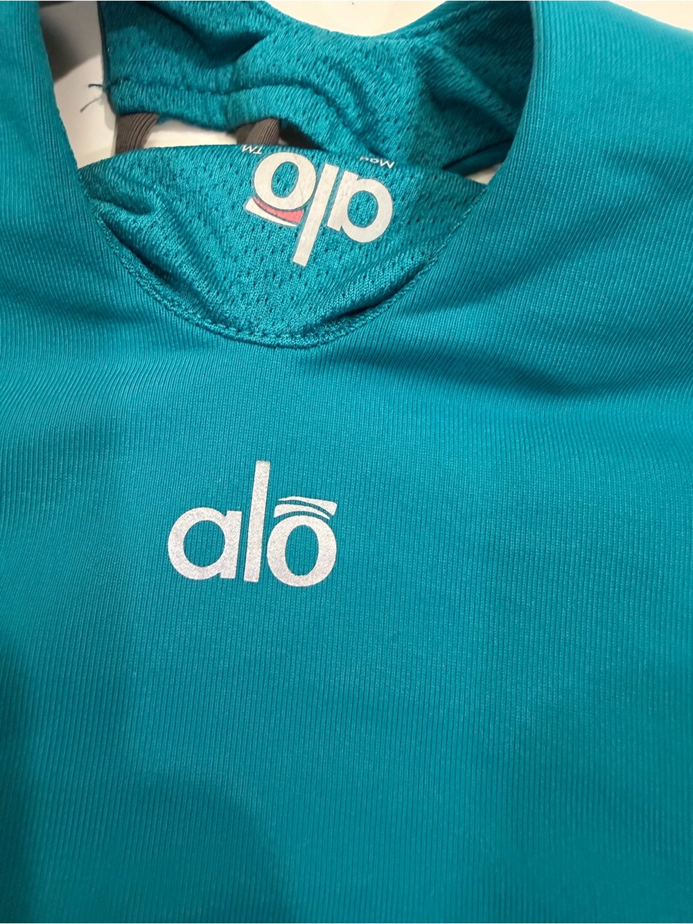 ALO Yoga Teal and Gray Colorblock Performance Tank - Picture 3 of 5